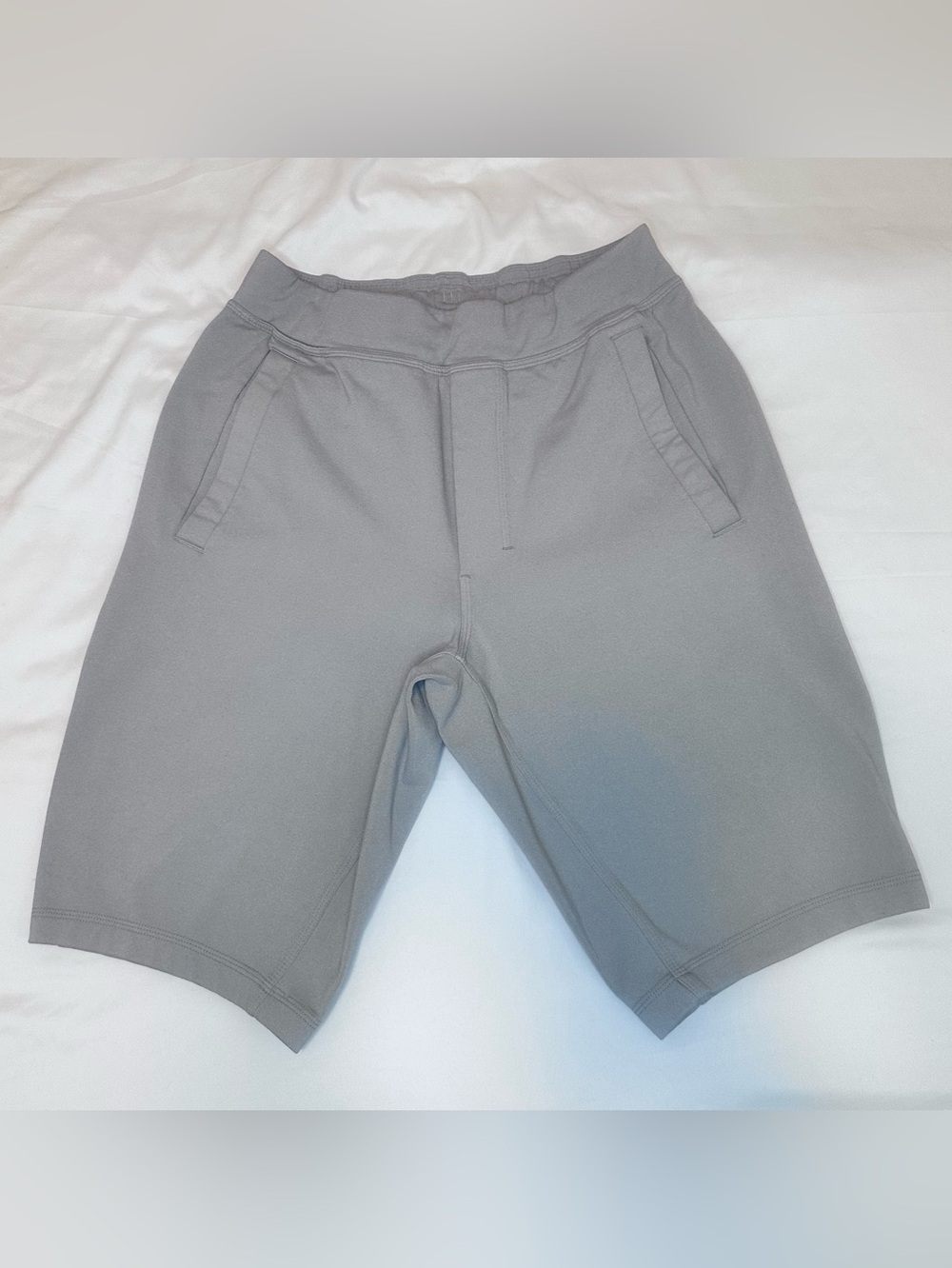 Lululemon At Ease Shorts Men’s Medium Gray Drawstring Lounge Athletic